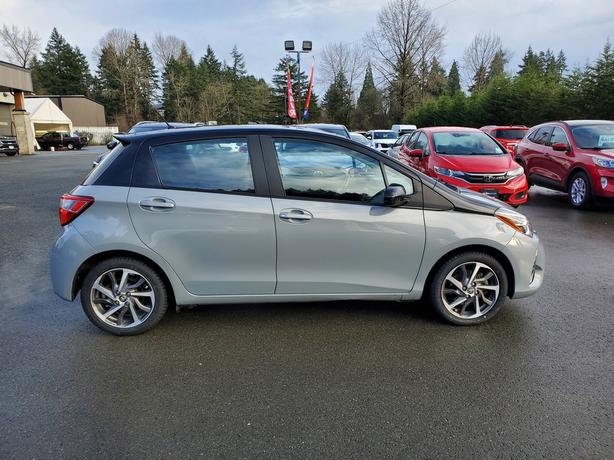 2019 Toyota Yaris SE 5 Speed Manual - Heated Seats image 5