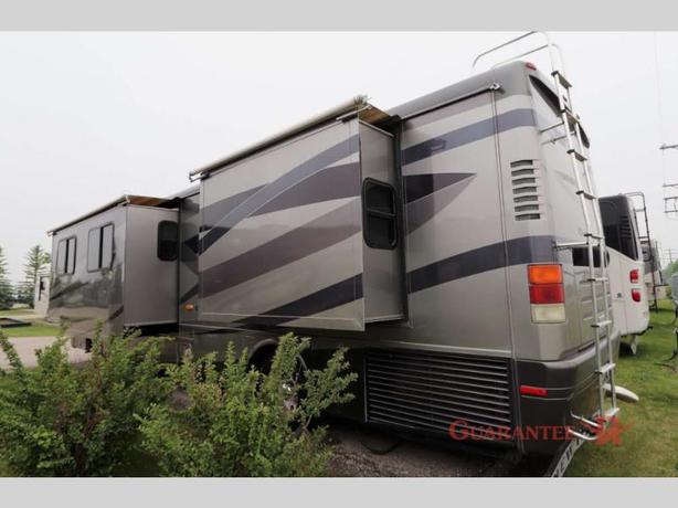 Used 2004 Newmar Dutch Star 3810 image 5