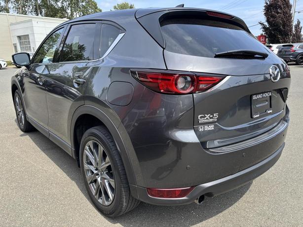 2021 Mazda CX-5 Signature image 5