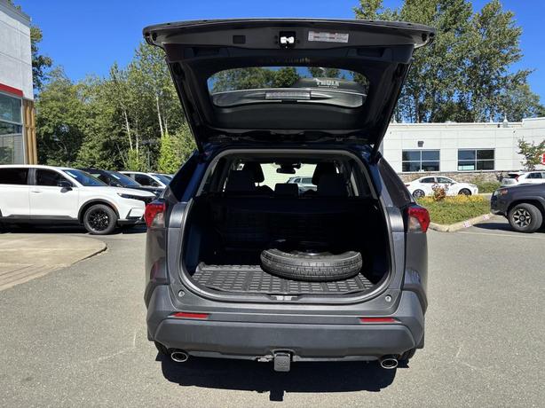 2023 Toyota RAV4 Hybrid Xle image 7