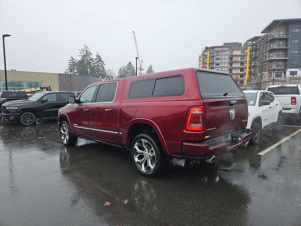 2022 RAM 1500 Limited 4x4 Crew Cab 5'7 Box | Panoramic Sunroof! image 4