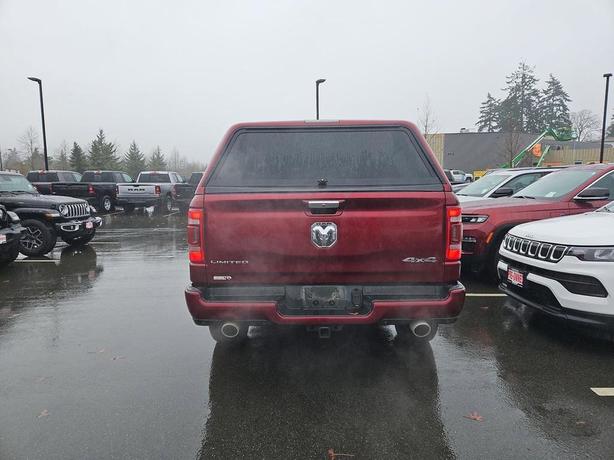 2022 RAM 1500 Limited 4x4 Crew Cab 5'7 Box | Panoramic Sunroof! image 5