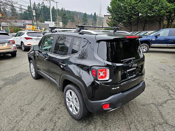 2017 Jeep  Renegade Limited image 4