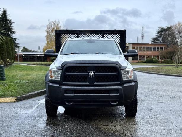 2018 RAM 5500 Regular Cab 2WD DRW 16-Foot Flat Deck Truck image 3