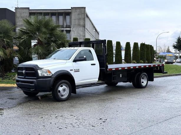 2018 RAM 5500 Regular Cab 2WD DRW 16-Foot Flat Deck Truck image 5