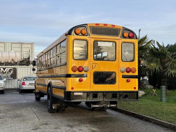 2013 International 3000 35-Passenger School Bus Diesel image 8
