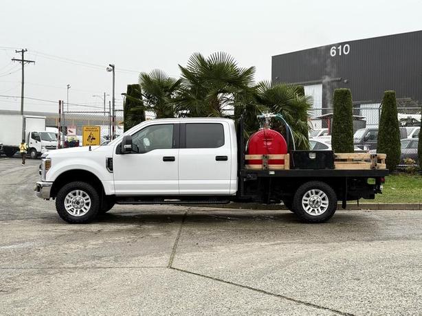 2019 Ford F-350 XLT Super Duty 4x4 Flat Deck Truck with Fuel Tank image 6