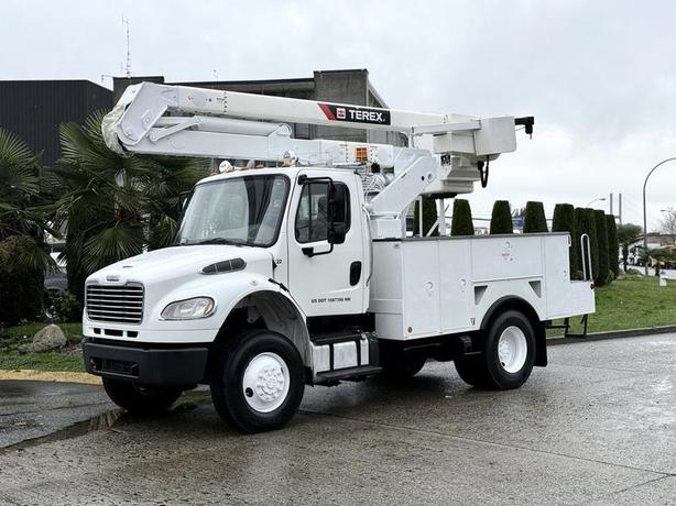 2013 Freightliner M2 106 4x4 Terex Bucket Truck – 40 ft Hi-Ranger HR40M image 5