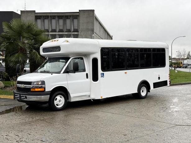 2013 Chevrolet Express G4500 21-Passenger Diesel Bus with Wheelchair Ramp image 5