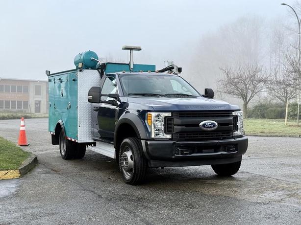 2017 Ford F-550 XL Super Duty Service Truck image 2
