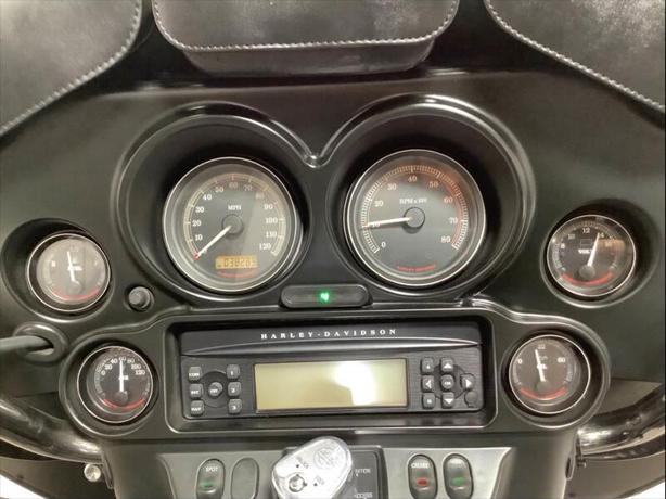 2012 Harley-Davidson Flhtc Electra Glide Classic Motorcycle image 5