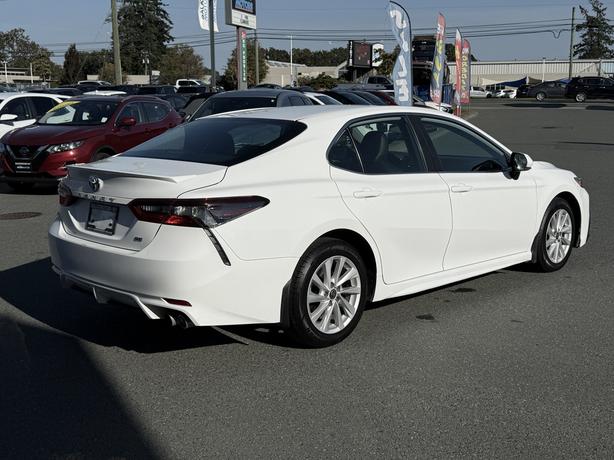 2022 Toyota Camry SE- No Accidents, BC local & Power Seats image 6