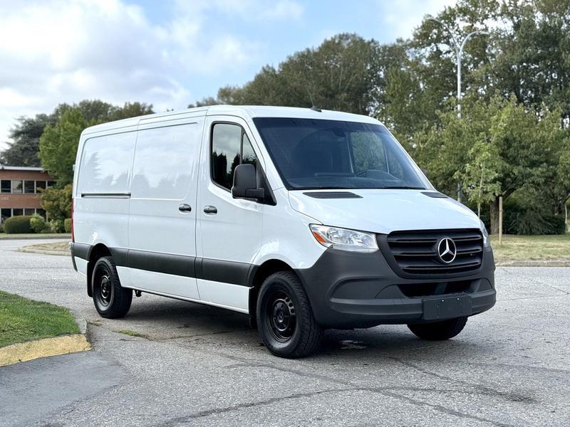 2021 Mercedes-Benz Sprinter 2500 Low Roof Diesel Cargo Van display photo