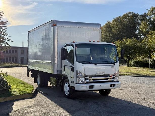 2016 Isuzu NRR 16-Foot Cube Van with Power Tailgate - Diesel image 2