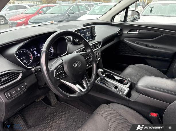 2019 Hyundai Santa Fe Essential LOW KMS! ONE OWNER! BACKUP CAMERA! BLUETOOTH! image 6