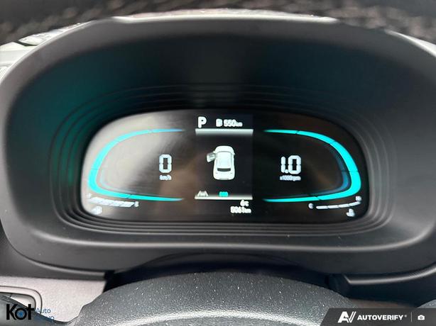 2025 Hyundai Venue Preferred ! KEYLESS ENTRY! PUSH BUTTON START! WIRELESS CARPLA image 7