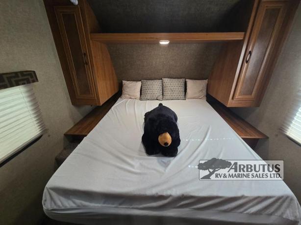 Used 2016 Starcraft AR-ONE MAXX 26HR image 6