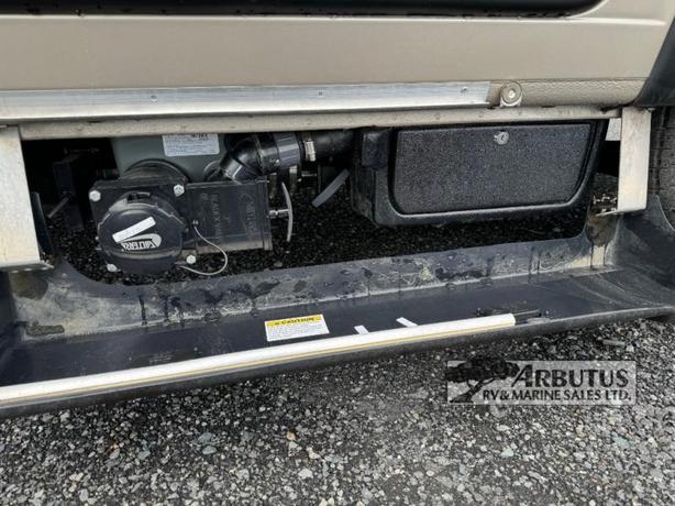 Used 2023 Roadtrek Play Slumber image 7