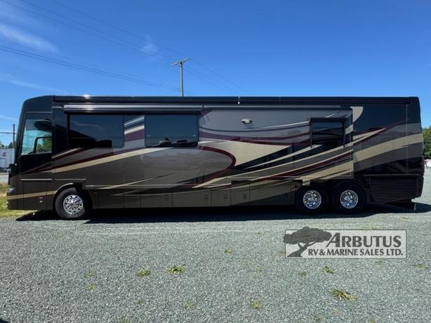 Used 2012 Newmar Essex 4544 image 4