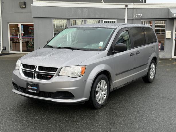 2017 Dodge Grand Caravan FWD- BC Local, Leather Shift Knob & Dual Zone A/C image 1