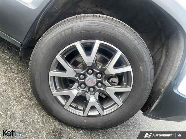 2023 GMC Acadia SLT image 6