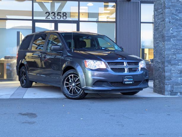 2017 Dodge Grand Caravan SXT - 7 Passenger, SXM Satellite Radio image 4