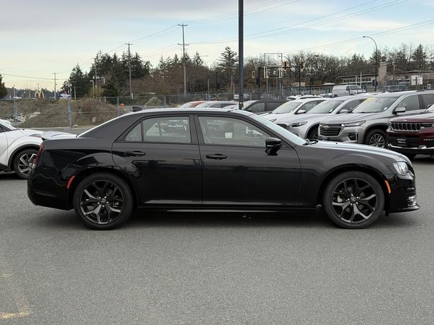 2023 Chrysler 300 300S RWD- No Accidents, BC Local & Low Kilometers image 5