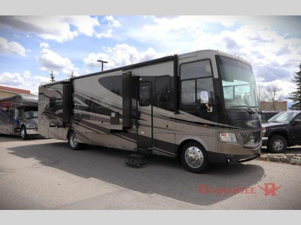 Used 2014 Newmar Canyon Star 3953 image 1