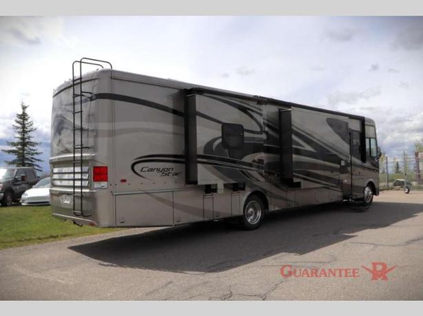 Used 2014 Newmar Canyon Star 3953 image 4