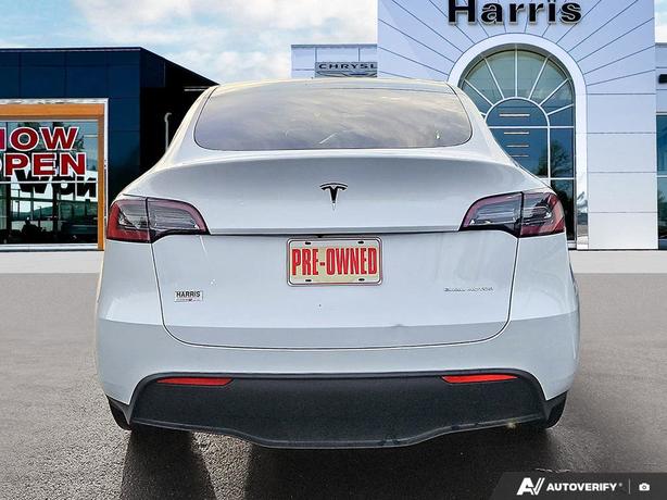 2023 Tesla Model Y Long Range AWD | GPS Navigation! image 5