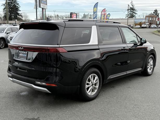 2024 Kia Carnival LX- No Accidents, BC Local & Leather Shift Knob image 6