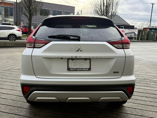 2025 Mitsubishi Eclipse Cross SEL - Power Liftgate, Heated Steering Wheel image 7