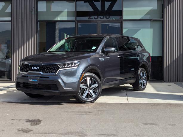 2023 Kia Sorento LX Plus - AWD, Heated Seats, Apple CarPlay/A.A. image 1