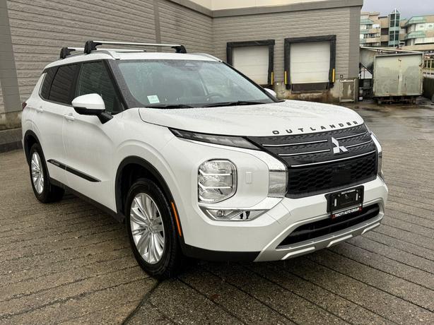 2024 Mitsubishi Outlander image 4