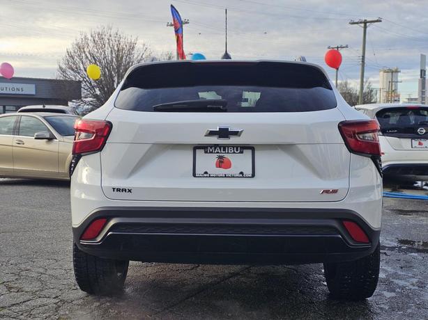 2024 Chevrolet Trax FWD 4dr 2RS image 3