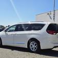 2017 Chrysler Pacifica 4dr Wgn Touring-L Plus thumbnail image 4