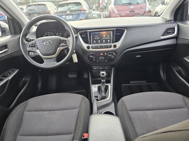 2020 Hyundai Accent 5 Door Preferred IVT image 6