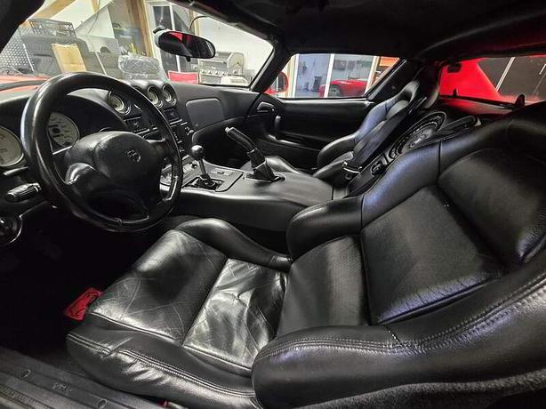 2001 Dodge Viper RT-10 Convertible - Manual Transmission image 8