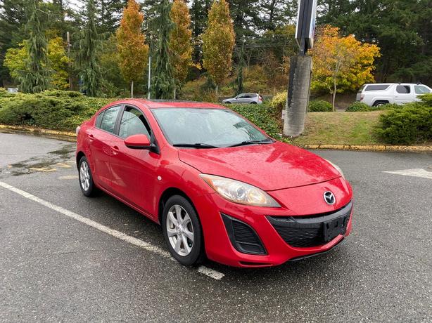 2010 Mazda  Mazda3 i Sport image 3