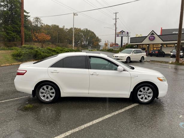 2009 Toyota  Camry Hybrid LE CLOTH SEATS image 4