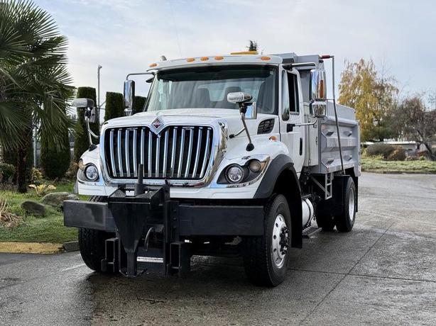 2011 International WorkStar 7400 10-Foot Dump Truck image 4