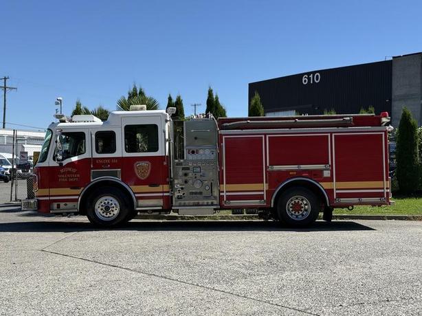 2004 American LaFrance Eagle Firetruck Diesel image 5