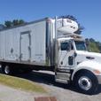 2008 Peterbilt 335 22 Foot Cube Van Reefer Air Brakes Diesel thumbnail image 5