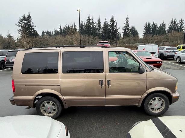 2004 GMC Safari 3dr RWD SLE | AM / FM Radio! image 4