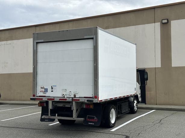 2019 Isuzu NRR image 8