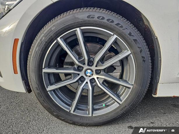 2019 BMW 3 Series 330i xDrive | Heated Seats! image 6