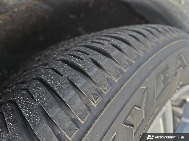 2019 BMW 3 Series 330i xDrive | Heated Seats! image 7