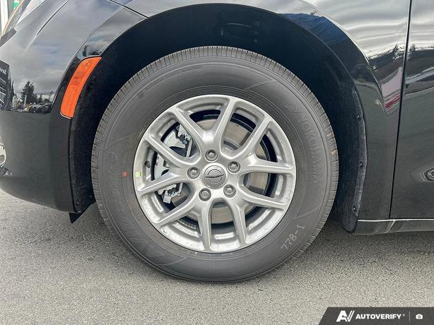 2024 Chrysler Grand Caravan SXT | Heated Seats! image 6