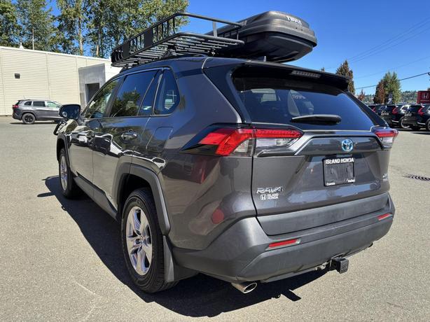 2023 Toyota RAV4 Hybrid Xle image 5