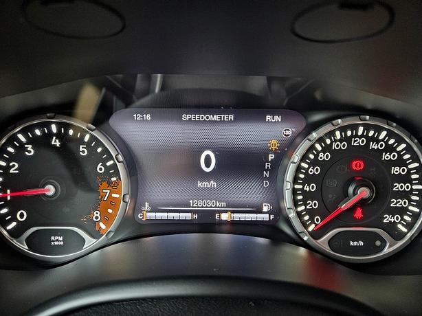 2017 Jeep  Renegade Limited image 6